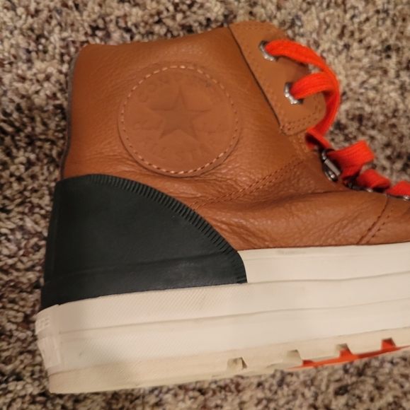 Mens Leather Converse size 9.5men. - Picture 3 of 5